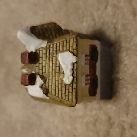 Vintage Porcelain Trinket Box House - Picture 3 of 7